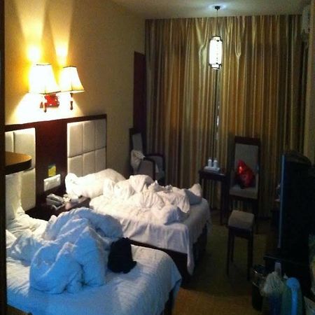 Triumph Power Hotel Shiyan  ภายนอก รูปภาพ